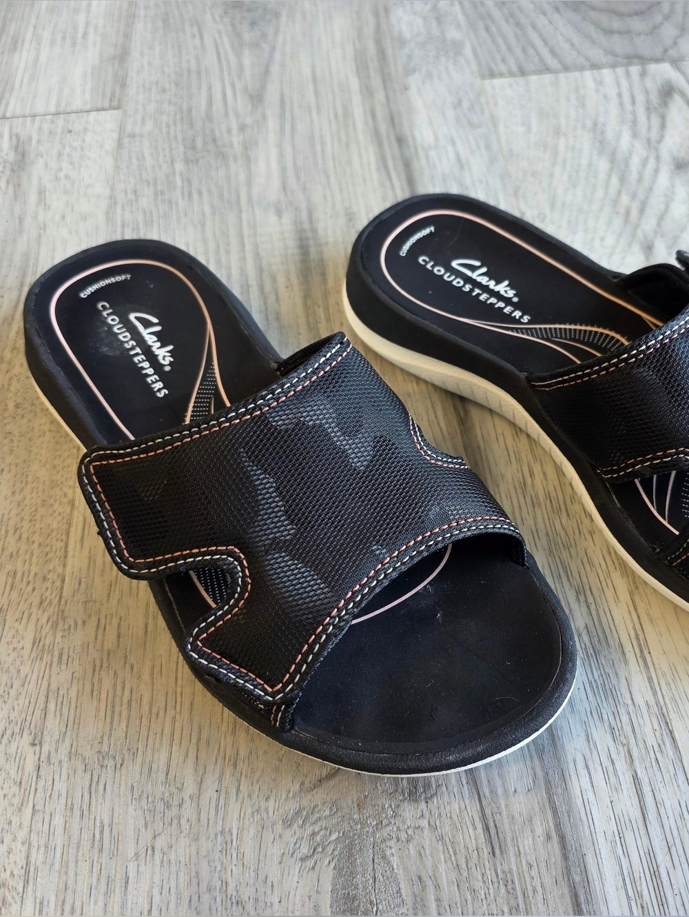 Clarks Cloudsteppers Womens Size 6  Slide Sandals Black Camo Comfort Slip On
